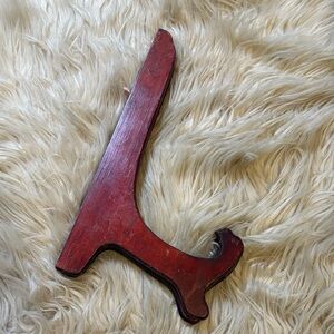 Classic Red Wooden Vintage Plate Stand